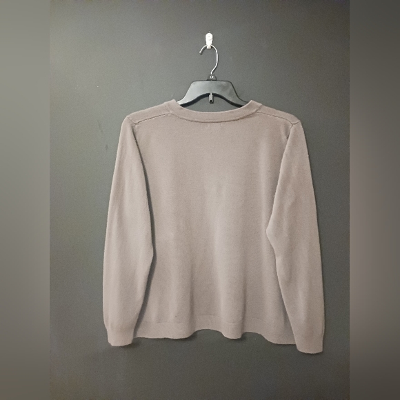 EDDIE BAUER WOMEN'S XL GRAY LONG SLEEVE FLORAL V-NECK SWEATER (SO SOFT) - Picture 2 of 3